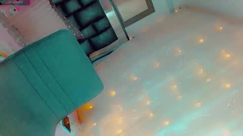 isabellagirs online show from 01-10-26, 06:26