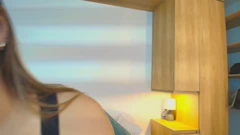 Isabella  online show from 12-01-25, 02:00