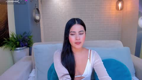 Isa Hill  online show from 12-18-24, 07:19