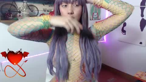 Snapshot of isabellakoff chatting on 02-13-25, 12:11 Tati - online show from 02-13-25, 12:11