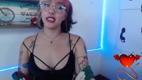 Snapshot of isabellakoff chatting on 02-18-25, 03:10 Tati - online show from 02-18-25, 03:10