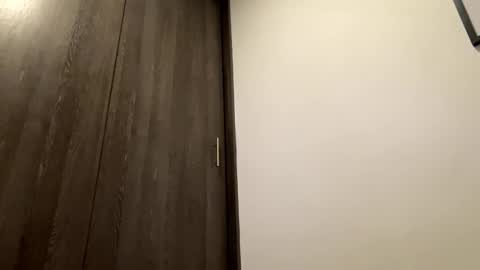 Snapshot of isabellakoffs chatting on 12-26-24, 06:19 Isabella.. back again online show from 12-26-24, 06:19