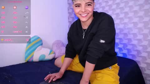 Isabella Mout  online show from 02-07-25, 12:20