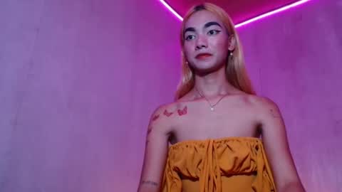 isabellatx online show from 04-17-26, 12:30