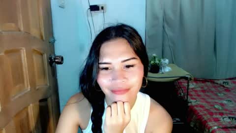 Snapshot of isabelle_amore chatting on 07-26-26, 07:26 Ysa online show from 07-26-26, 07:26