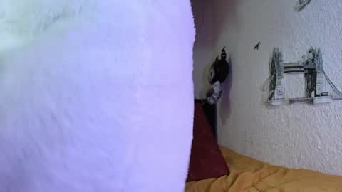 isabelle_sara online show from 04-05-26, 07:00