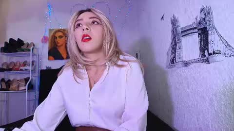 isabelle_sara online show from 07-30-26, 10:09