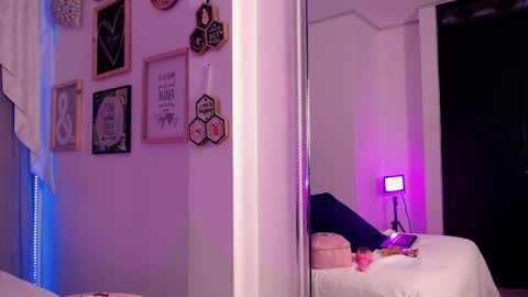 Isabelle Daza online show from 03-30-26, 12:28