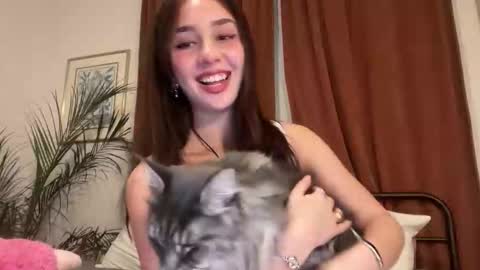 Isabelle online show from 01-08-26, 03:42