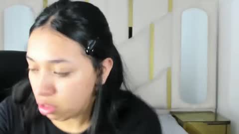 isabellrodriguez18 online show from 09-12-25, 03:28