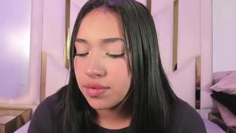 Snapshot of isabellrodriguez18 chatting on 03-25-26, 03:34 isabellrodriguez18 online show from 03-25-26, 03:34