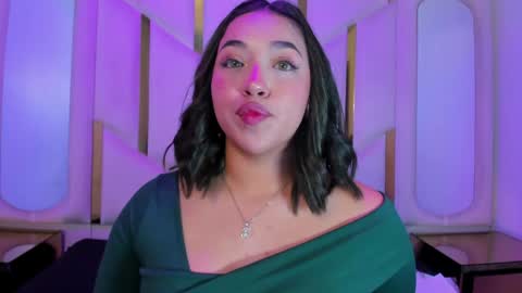 Snapshot of isabellrodriguez18 chatting on 04-14-26, 03:23 isabellrodriguez18 online show from 04-14-26, 03:23