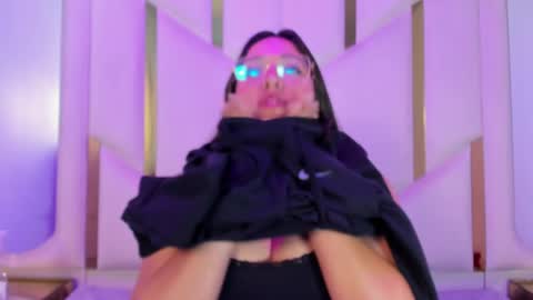 Snapshot of isabellrodriguez18 chatting on 04-16-26, 03:40 isabellrodriguez18 online show from 04-16-26, 03:40