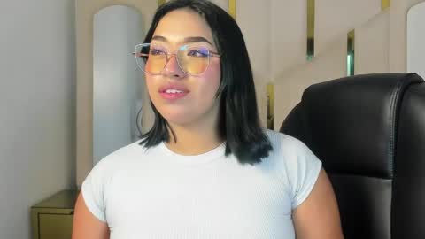 Snapshot of isabellrodriguez18 chatting on 05-11-26, 03:23 isabellrodriguez18 online show from 05-11-26, 03:23