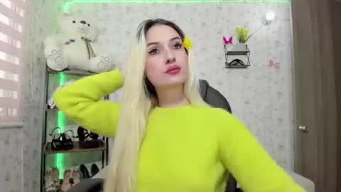 ISABELLA online show from 04-08-26, 09:37