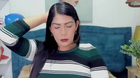 Isabel online show from 06-25-26, 12:31