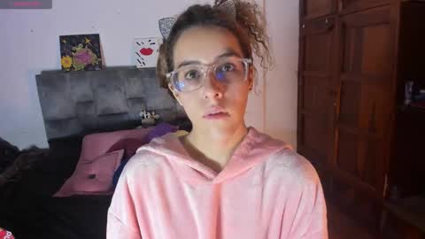 Snapshot of isangel_ chatting on 10-03-25, 07:05 Isabela online show from 10-03-25, 07:05