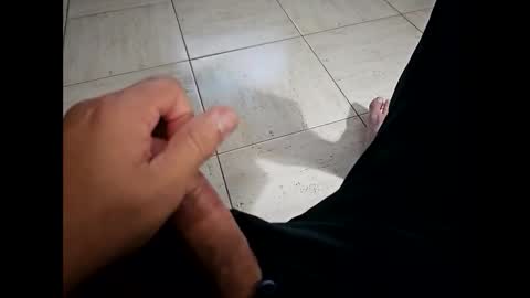 Snapshot of iscrewinutibolt chatting on 01-17-25, 10:11 Carlos online show from 01-17-25, 10:11