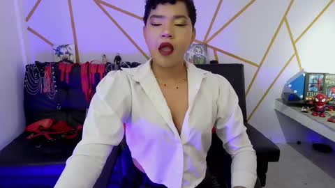 isabela online show from 10-28-25, 08:44