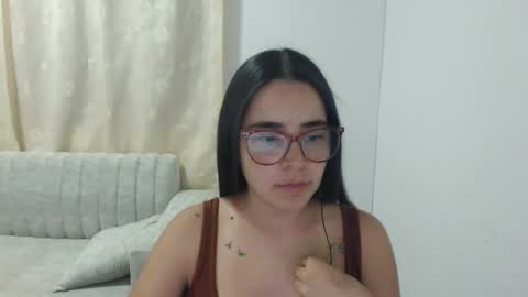 Snapshot of isemma chatting on 04-27-26, 02:20 Emma online show from 04-27-26, 02:20