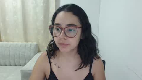 Snapshot of isemma chatting on 05-10-26, 03:44 Emma online show from 05-10-26, 03:44