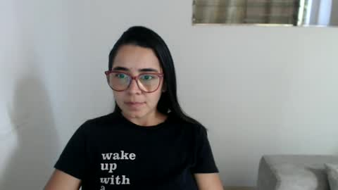 Snapshot of isemma chatting on 06-12-26, 02:38 Emma online show from 06-12-26, 02:38