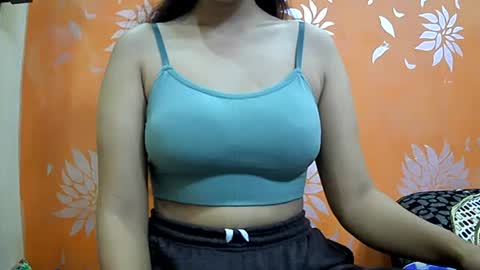 ishika_singh_ online show from 02-27-25, 03:36