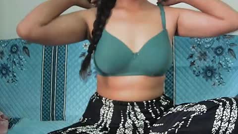 ishika_singh_ online show from 06-30-26, 01:50