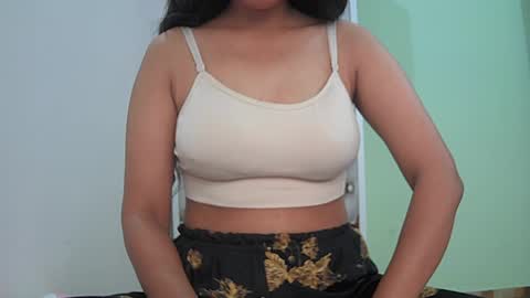 ishika_singh_ online show from 07-02-26, 03:06
