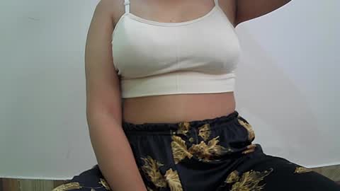 ishika_singh_ online show from 07-14-26, 02:05