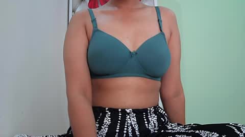 ishika_singh_ online show from 07-16-26, 02:06
