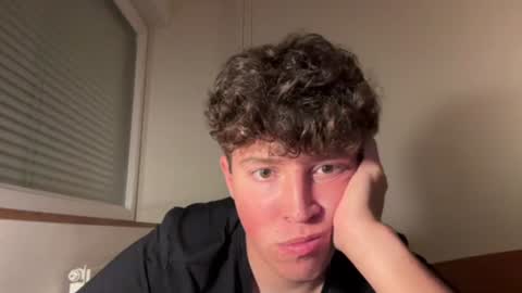 Snapshot of isiah2841 chatting on 02-11-26, 02:05 isiah online show from 02-11-26, 02:05