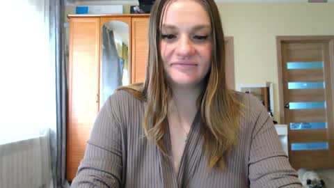 Snapshot of isingle_mom chatting on 05-06-26, 07:02 isingle_mom online show from 05-06-26, 07:02