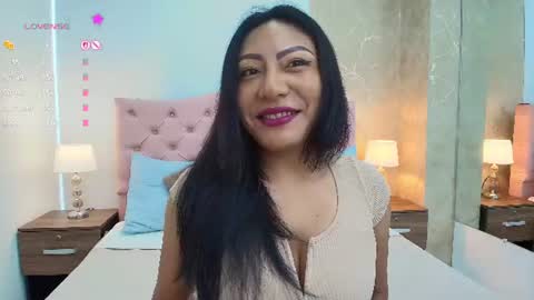 Isis Choi online show from 07-12-26, 07:27