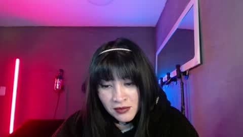 Snapshot of isis_diosa chatting on 09-22-25, 01:02 Ana Maria online show from 09-22-25, 01:02