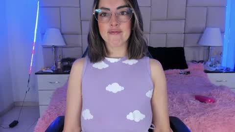 Snapshot of isis_loveyes_ chatting on 12-11-24, 10:27 Pauli online show from 12-11-24, 10:27