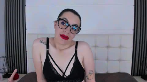 Isis Noir online show from 11-22-25, 11:31