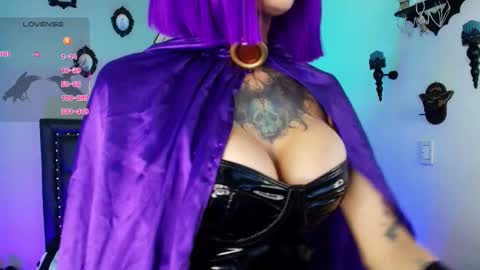 Isis Raichu online show from 01-06-26, 07:17