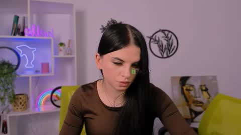isla_dior online show from 01-16-26, 10:41