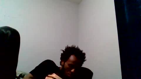 Snapshot of islandmaker chatting on 05-04-26, 11:12 islandmaker online show from 05-04-26, 11:12
