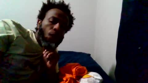 Snapshot of islandmaker chatting on 05-12-26, 09:50 islandmaker online show from 05-12-26, 09:50