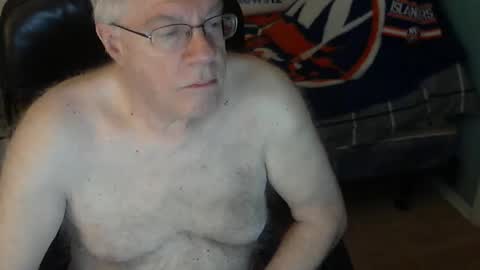 Snapshot of islesman22 chatting on 05-27-26, 09:17 islesman22 online show from 05-27-26, 09:17