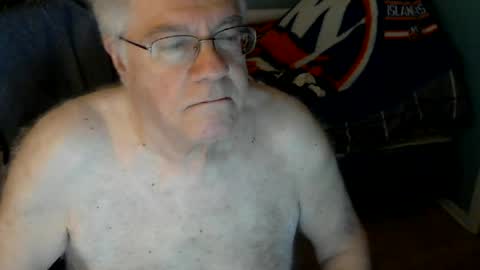 Snapshot of islesman22 chatting on 06-18-26, 09:25 islesman22 online show from 06-18-26, 09:25