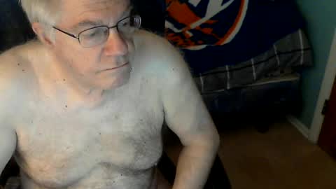 Snapshot of islesman22 chatting on 06-27-26, 10:53 islesman22 online show from 06-27-26, 10:53