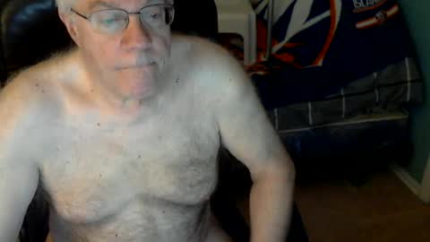 Snapshot of islesman22 chatting on 08-01-26, 09:19 islesman22 online show from 08-01-26, 09:19