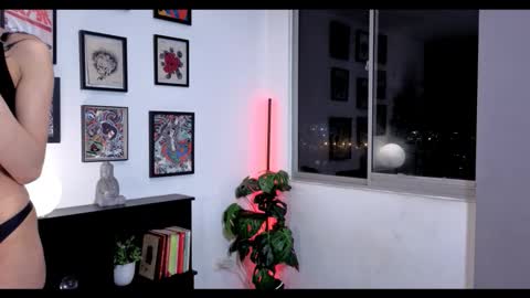 Snapshot of isnotforeveryone chatting on 11-16-25, 11:43 Julyane online show from 11-16-25, 11:43