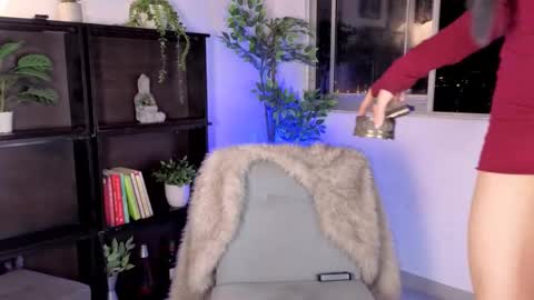 Snapshot of isnotforeveryone chatting on 02-14-26, 01:57 Julyane online show from 02-14-26, 01:57