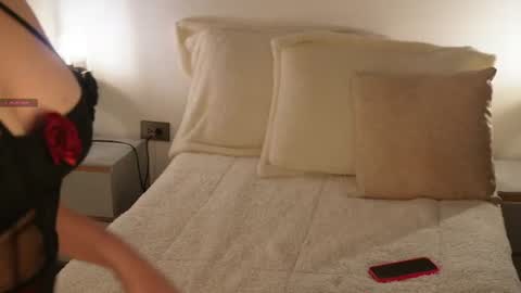  issa baby  online show from 07-10-26, 04:17