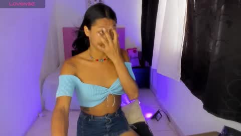 issa_kitty online show from 10-11-25, 07:01
