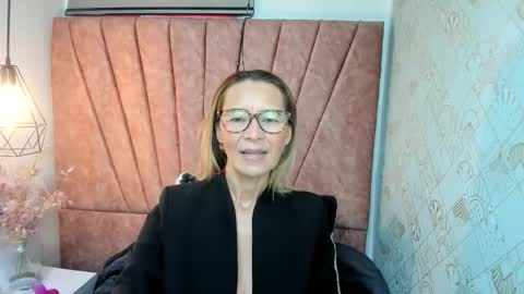 ISSA MILF online show from 11-17-25, 01:06